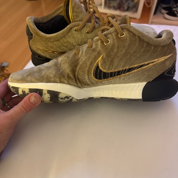 Nike LeBron XXI basketball shoes main image 4